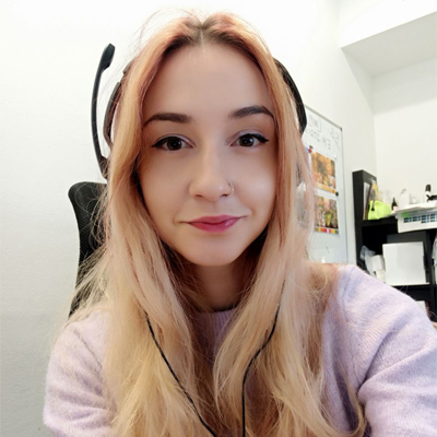 I′m at my workplace.